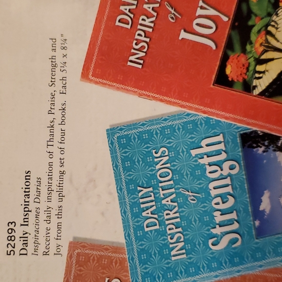 Set of 4 Daily Inspirational Books New - Picture 3 of 3